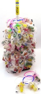 Lizaki Smoczek z Bransoletką Na Stojaku 100 szt